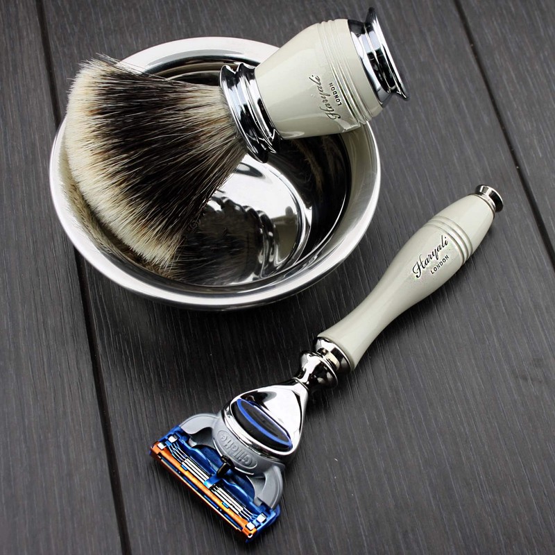 Haryali London Men's Shaving Set with 5 Sided Razor, Silver