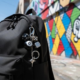 8 Ball Dice Keychain Charm, Lucky Dice Bag Purse Handbag Charms for Men Women, Funny Keychain, Cute Key Chain Black Y2K Accessories, Cool Gothic Charm for Car Keys Bags Backpack, Good Luck Gift