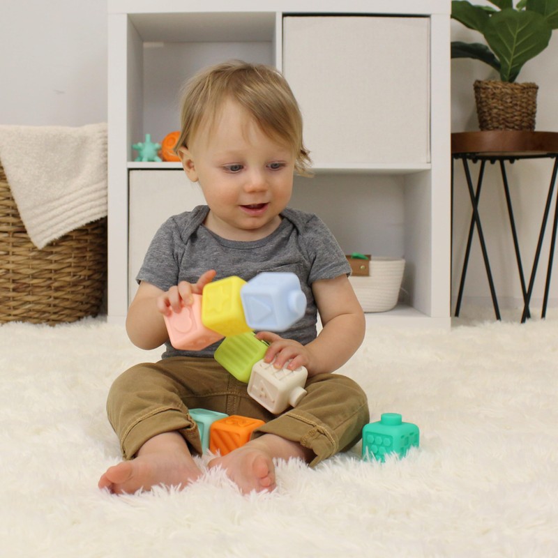 Infantino Squeeze & Stack - Set di 8 Blocchi Morbidi