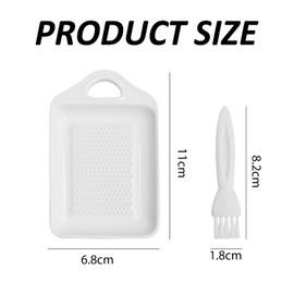 1 Piece White Ginger Grinder, 1 Piece White Cleaning Brush, Ginger and Garlic Grinder, Ginger Grinder with Ceramic Plate and Brush, Manual Ginger Grinder, Essential Kitchen Tools（6.8 * 11cm）