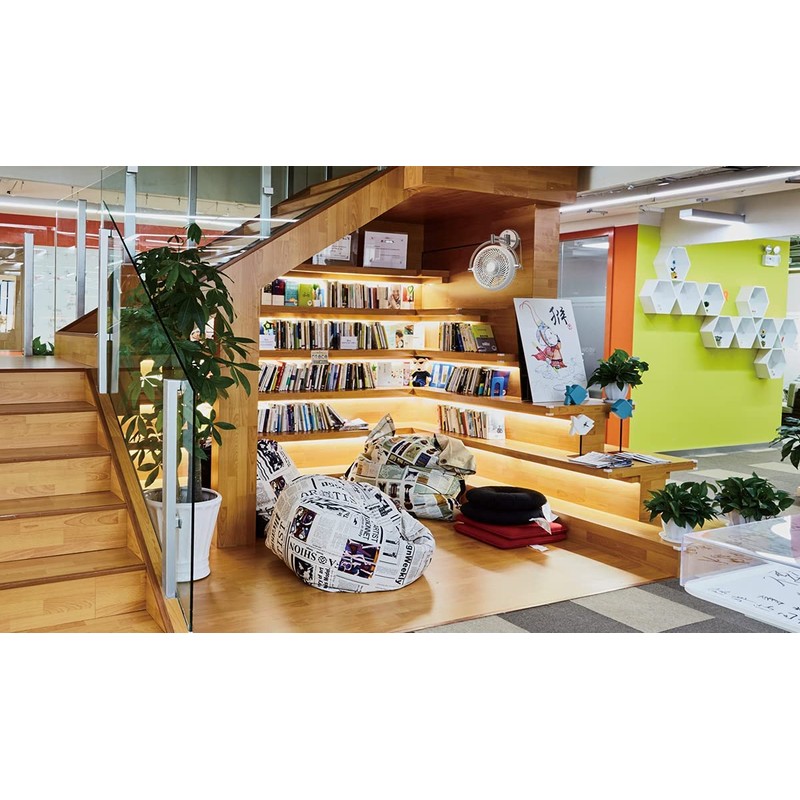 Vento VIVI-DC 10 In. Wall Mount Swivel fan with Folding