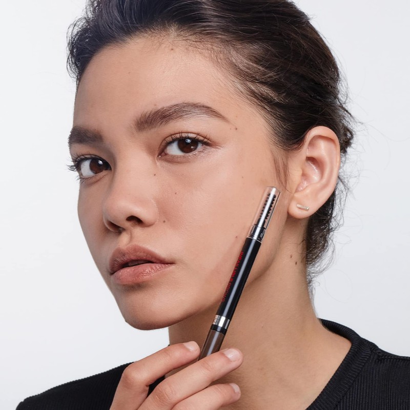 L'Oréal Paris Eyebrow Pencil with Rotating Triangle Tip for Defined