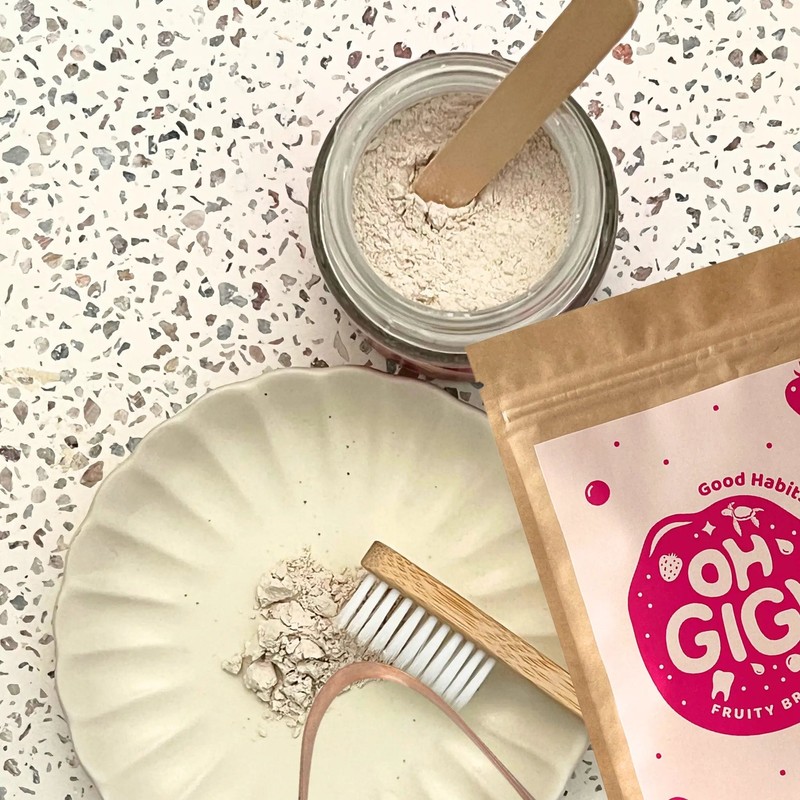 OhGiGi Organic Tooth Powder - Fruity Brush - Great for