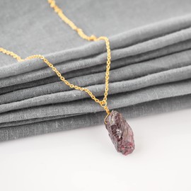 Raw Crystal Necklace, Red Garnet Rough Stone Necklace, Dainty Stone Pendant, Healing Crystals Healing Stone Pendant for Beauty.