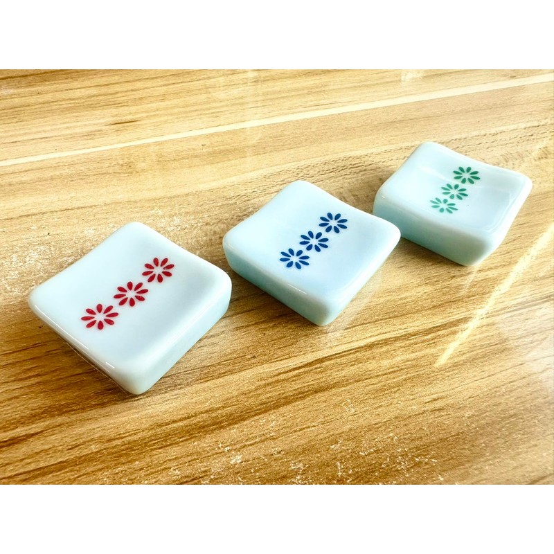 speed mao Cute Dog Dog Ceramic Chopsticks Rest Caratry Set