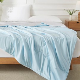 Cooling Comforter King, Q-Max 0.45 Lightweight Breathable Cooling Blanket
