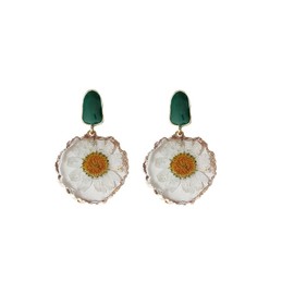 Fresh Summer Style Earrings – Handmade 925 Silver Needle, 14K Gold Plated, Dried Daisy Flowers, Elegant and Sophisticated Design