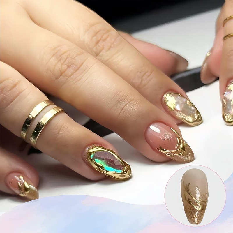 Short Press on Nails Almond Fake Nails with Gold Stripe