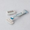 Dorco Shy Moisture Body Razor / 도루코 샤이 모이스쳐 바디면도기