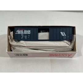 Accurail HO Accurail Montana Rail Link 50’ Ext. Post Box Car Kit 5619.1 #20043 Brand New