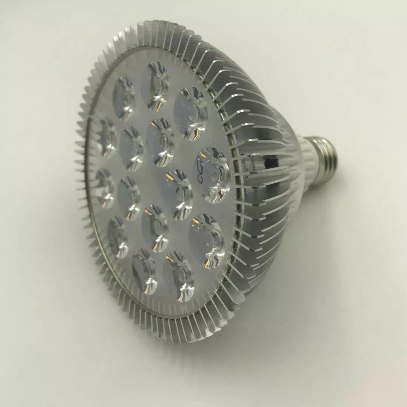 CHASE LIGHTING LED PAR38 120V 20W = 180W , Red