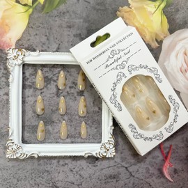 24Pcs Christmas Press on Nails Almond Fake Nails with Glossy Medium Length Gold Heart Design False Nails Acrylic Artificial Full Cover Glue on Nails Stick on Nails for Women Girls Holidays Nail Art