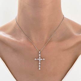 Yienate Crystal Cross Necklace Choker Gothic Pave Rhinestone Cross Crucifix Pendant Necklace Gold Tone Religious Cross Pendant Necklace Charm Jewellery for Women and Girls, Metal Material, Rhinestone