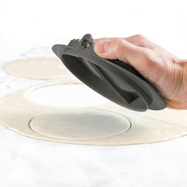 Starfrit Gourmet - Set of 5 Dough Presses - Crimped Edge Design - Great for Dumplings, Raviolis, Calzones, Fruits Pies and Perogies