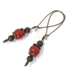 Vintage-style Thurcolas earrings in red carnelian mounted on fancy antique bronze hoops