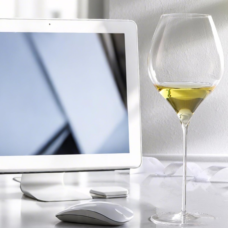 HUKNFC Wine Glasses Set of 4, Ultra-Thin Premium Crystal Glasses