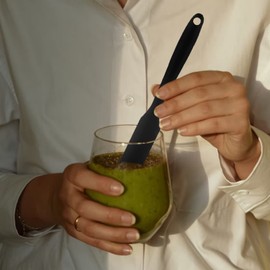 2 Pieces Long Handle Silicone Jar Spatula Non-Stick Rubber Scraper Silicone Scraper for Jars, Smoothies, Blenders Cooking Baking Stirring Mixing Versatile Kitchen Tool (Black)