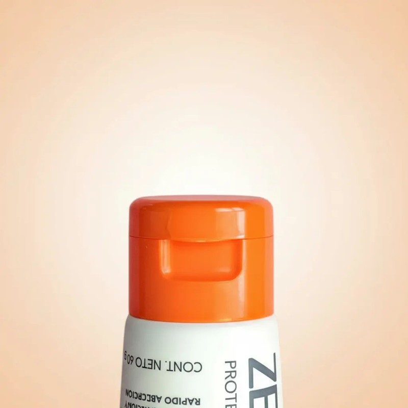 Bloqueador Solar Zenker 50fps Uso Diario Humectante 60 G