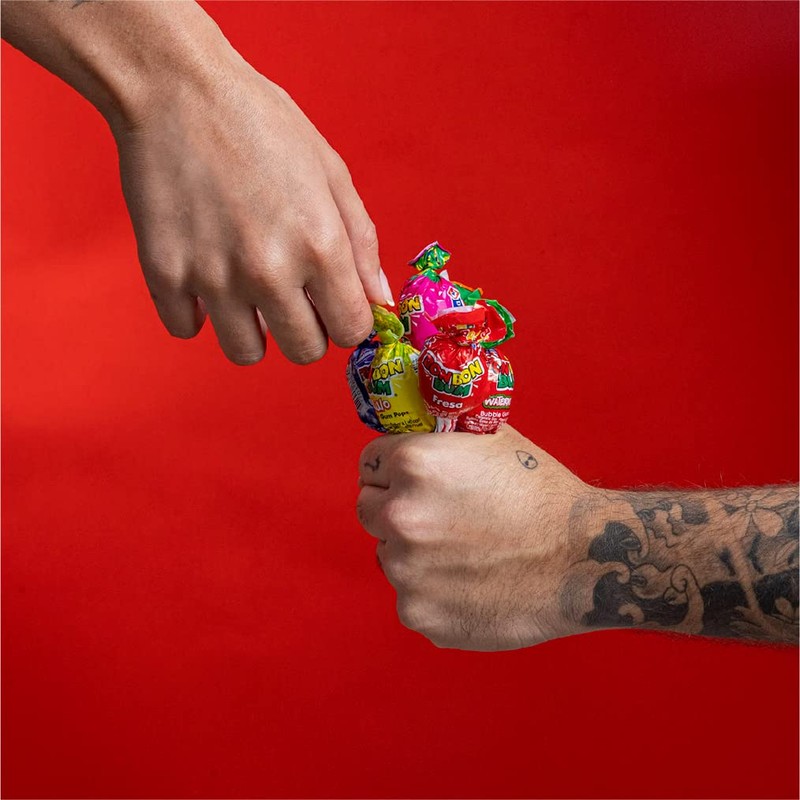 Colombina Bon Bon Bum Lollipops w/Bubble Gum Center, Strawberry Flavor,