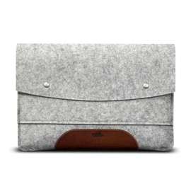 Pack & Smooch Hülle für MacBook Air 13 (M1 / M2 / M3) | MacBook Hülle Sleeve Case | 100% Wollfilz Pflanzlich Gegerbtes Leder | Handmade in Germany | Farbe in Grau/Hellbraun