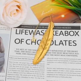 Bookmarks for Book Lovers Gifts for Women Feather Bookmark Letter H Cute Initial Book Marks for Reading Women Unique Mothers Day Gift for Readers Mom Coworkers Female Teachers Best Friend Girls Sister