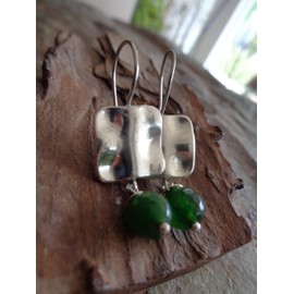 ◦•●◉✿ GEHÄMMERTES VIERECK GRÜNE ACHAT STEINPERLE ✿◉●•◦ einmalige Ohrringe an langen selbst gebogenen Ohrhaken
