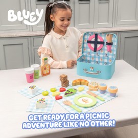 8th Wonder Wooden Bluey Toys Picnic Carrying Case, 30-Piece Picnic Basket Toy with Cutlery and Food Accessories, Outdoor Food Toys for Kids of Ages 3+