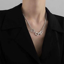 Allereya Vintage Square Toggle Necklace Cuban Link Choker Toggle Necklace Hollow Square Pendant Necklace OT Toggle Square Necklace Jewelry for Women and Girls