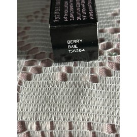 Mary Kay Intuitive pH Lip Balm.  Berry baie 156264