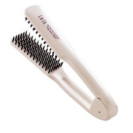 Yamano Planning Straight Hair by Straightening. Shatri Twin Straight Brush