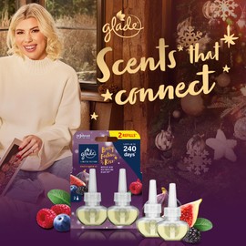 Glade Plug in Air Freshener Refill, Electric Scented Oil Room Air Freshener, Berry Festive Kiss, Duo Pack (2 x 20ml)