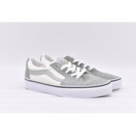 Vans Women's Vans Sk8-Low 2-Tone Suede Lace Up Skate Shoes grey & Off White, Size 6