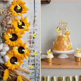 Ouligay Pack of 20 Bee Felts Wool Mini Bee Decoration Wool Felt Bees Small Felt Bees Small Bee Figures for DIY Crafts Clothing Hat Baby Shower Decoration