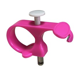 Hisew 3 in 1 Needle Puller, Sewing Thimble and Thread Cutter All in One，Hand Quilting Tools (Pink 1pc)