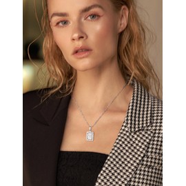 U7 A-Z 26 Letters Pendant Men Womens Fashion Jewelry Platinum Plated Square Pendants Capital Initial Necklace (W)