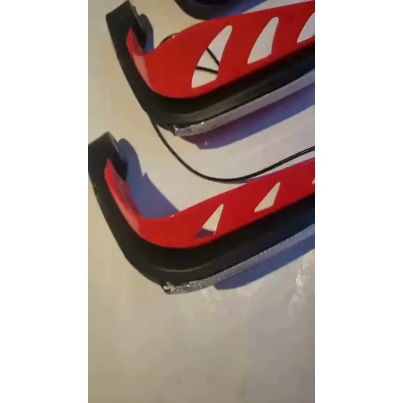 Cubre Puños Moto Hueco Luz Led Handguard Universal Protector Color