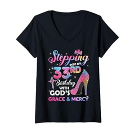 Womens Stepping Into My 33rd Birthday Gift Women 33 Years Old Pumps V-Neck T-Shirt
