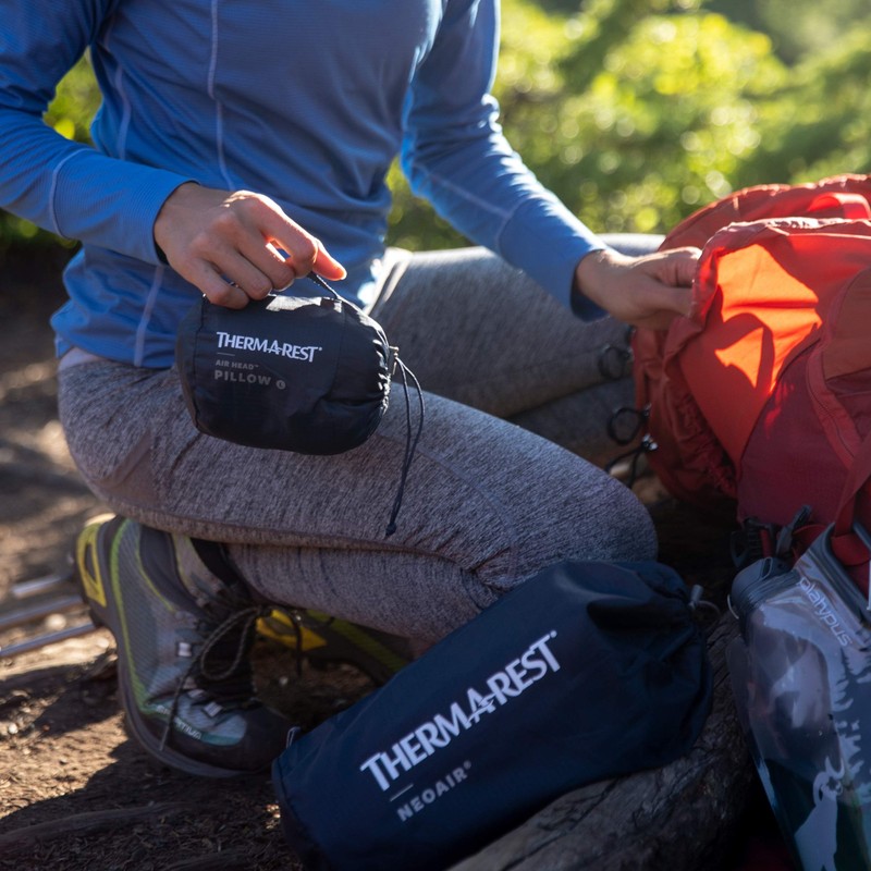 Therm-a-Rest 30147 Air Head Pillow For Outdoors, Camping, Regular 【日本正規品】
