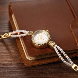 Avaner Women's Bracelet Wrist Watches: Ladies Gold Silver Vintage Retro Bezel Elegant Pearl Strap Analog Quartz Watch
