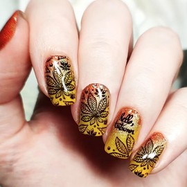 24Pcs Maple Leaf Press on Nails Fall Leaves Press ons Fingernail Thanksgiving Stick on Nail Glossy Orange Gradient Medium Square False Nail Gold Glitter Gel Glue on Acrylic Fake Nails for Holiday Gift