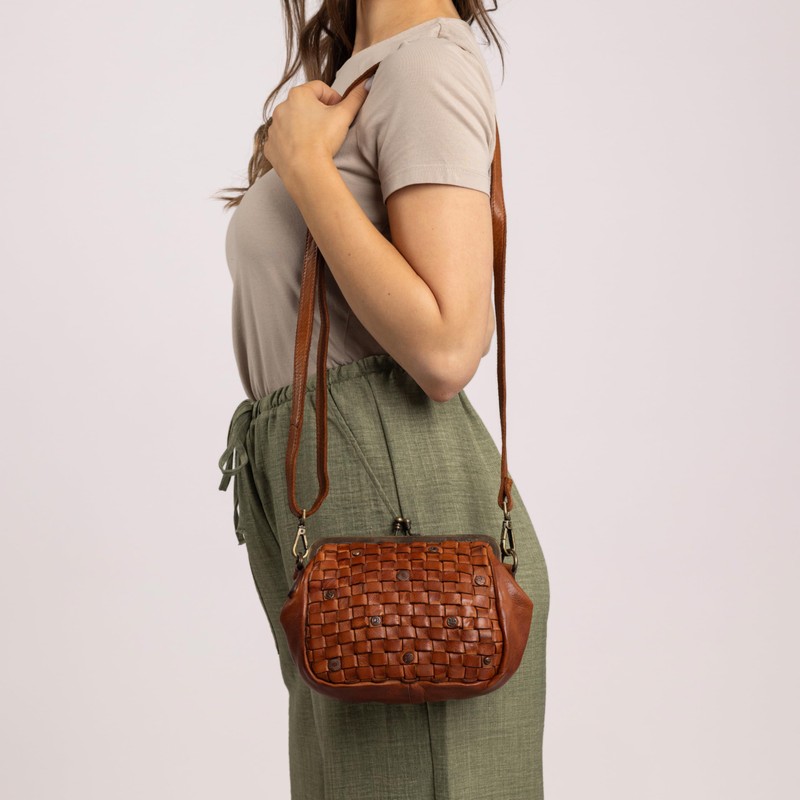 Gusti Leder Umhängetasche Britney – Handtasche Damen – Schultertasche &