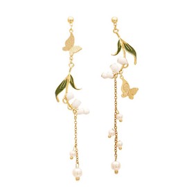 Butterfly Pearl Tassel Earrings for Women Flower Dangling Earrings Long Butterfly Drop Earrings Pearl Dangle Earrings Leaf Earrings Festival Jewelry Gifts for women(Gold)