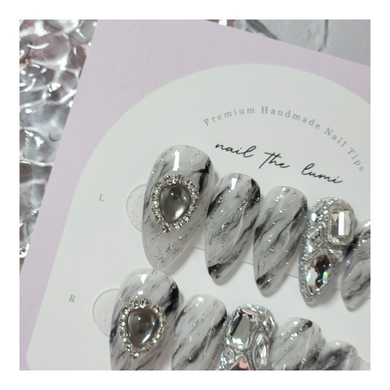 Smoke Veil Handmade Nail Tips - Short Oval / Smoke