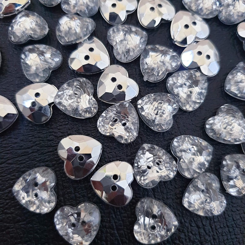 MajorCrafts® 44pcs 13mm Heart Faceted Acrylic 2 holes Sewing Buttons
