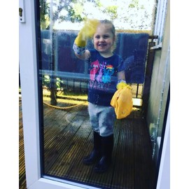 GUBBERLOVES Rubber Gloves For Children Gardening & Washing up Gloves Designed for Children - Kids Gloves That Fit Properly - (BUBBLES XS 6-9 Years)