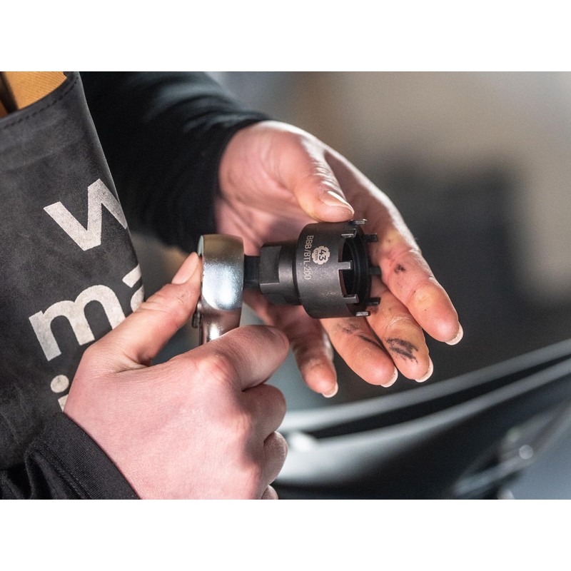 BBB Cycling DirectPlug Bosch Chainring Tool | Bracket Plug |