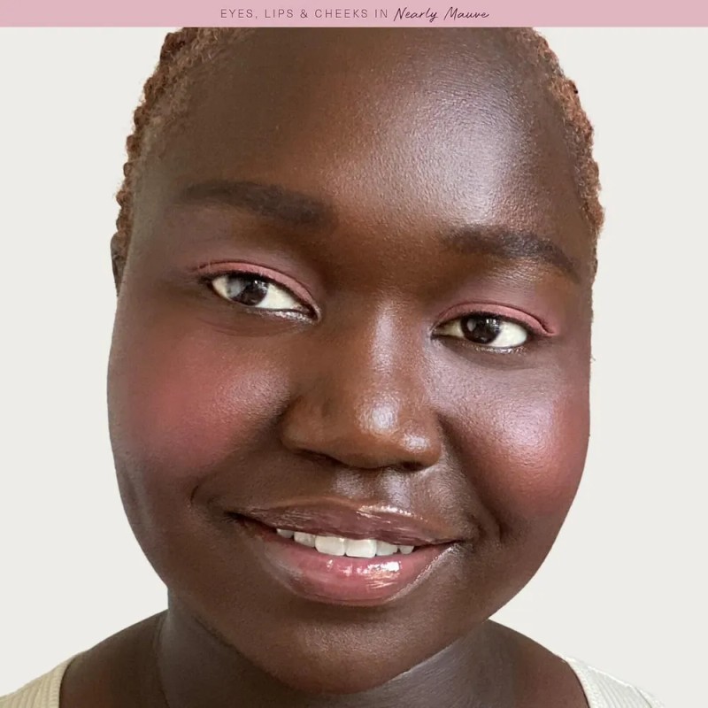 Rubor en Crema Nearly Mauve Rare Beauty Stay Vulnerable Vegano