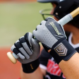 Marucci - Luxe Batting Glove Gray/Black (MBGLUXE-GY/BK-AL)