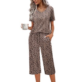 Ekouaer Womens Pajama Sets Soft Cotton Pj Short Sleeve Top with Capri Pants Sleepwear 2 Piece Print Loungewear,M Leopard