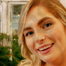 ZS 8Pcs Santa Claus Corkscrew Nose Rings Studs, 20G Stainless Steel Corkscrew Nose Stud, Christmas Trees Nose Screw Bone Nose Piercing L-shaped Nose Jewelry for Women Men (SetA,Corkscrew)